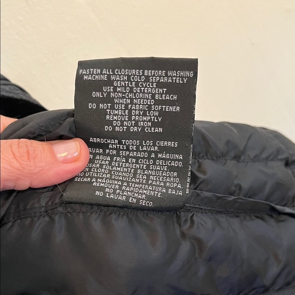 32 Degrees Women's Quilted Black Vest - Picture 3 of 6